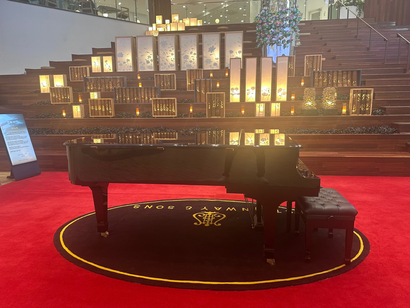 1층 계단형 관람석 (그랜드 피아노)